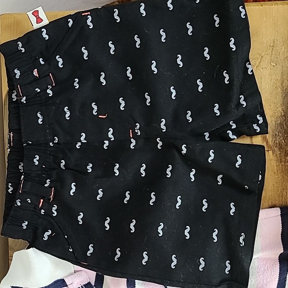 Shorts bundle 12months - Picture 3 of 10